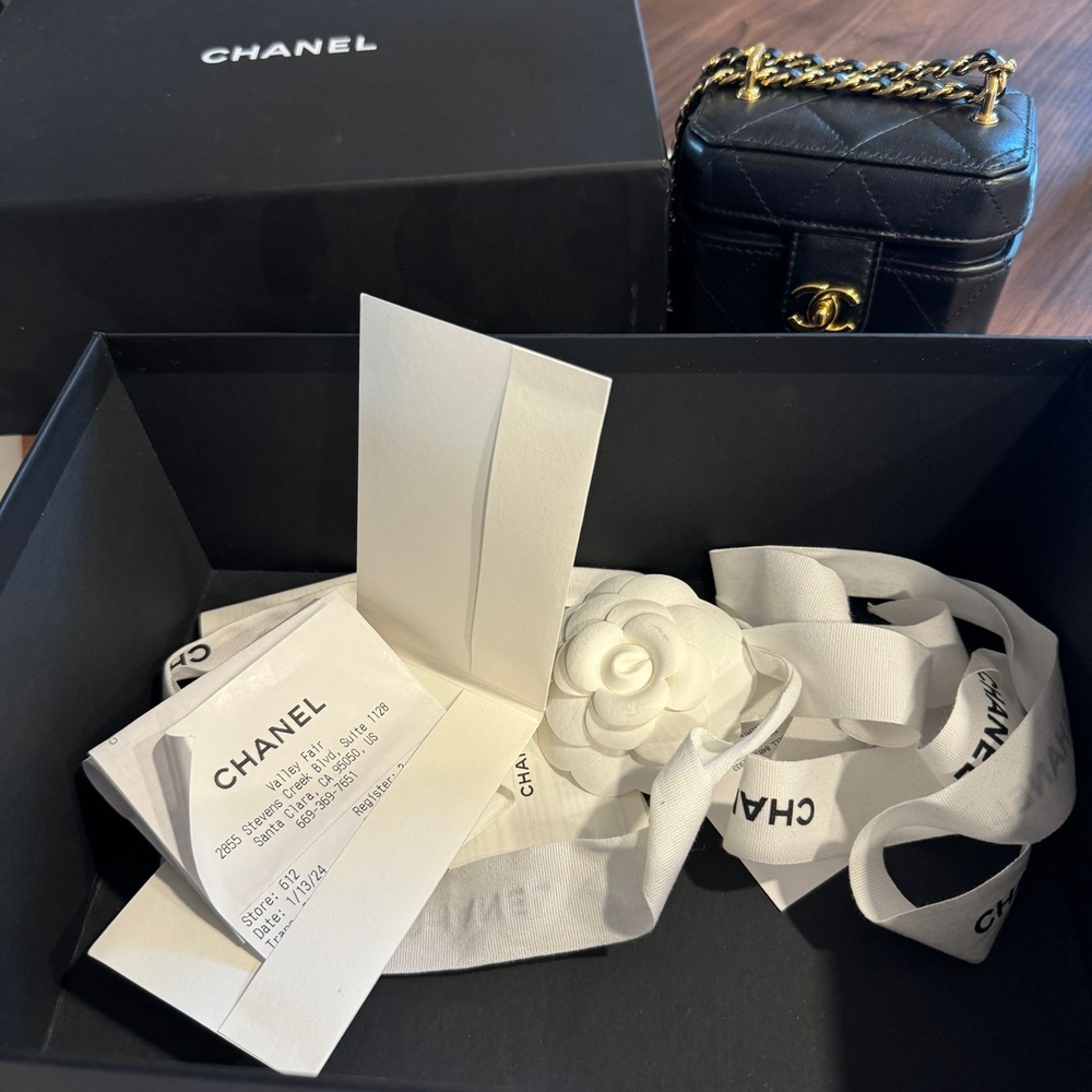 Chanel Black Quilted Leather Mini Bag - Picture 6 of 16